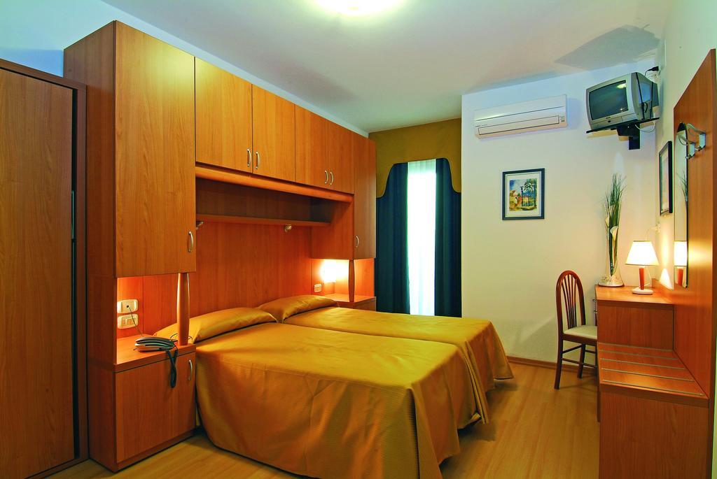 Hotel Garni Losanna Bibione Rom bilde